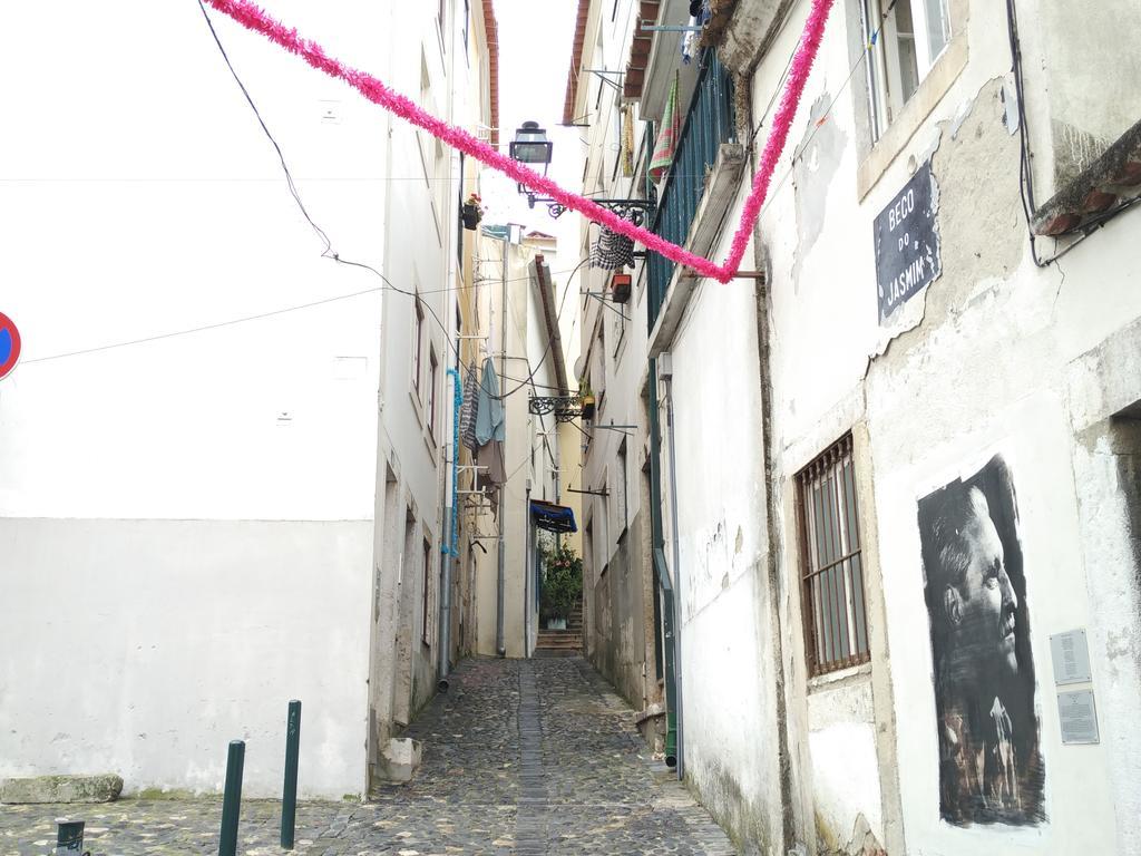 Janelas Ao Sol Lisbon