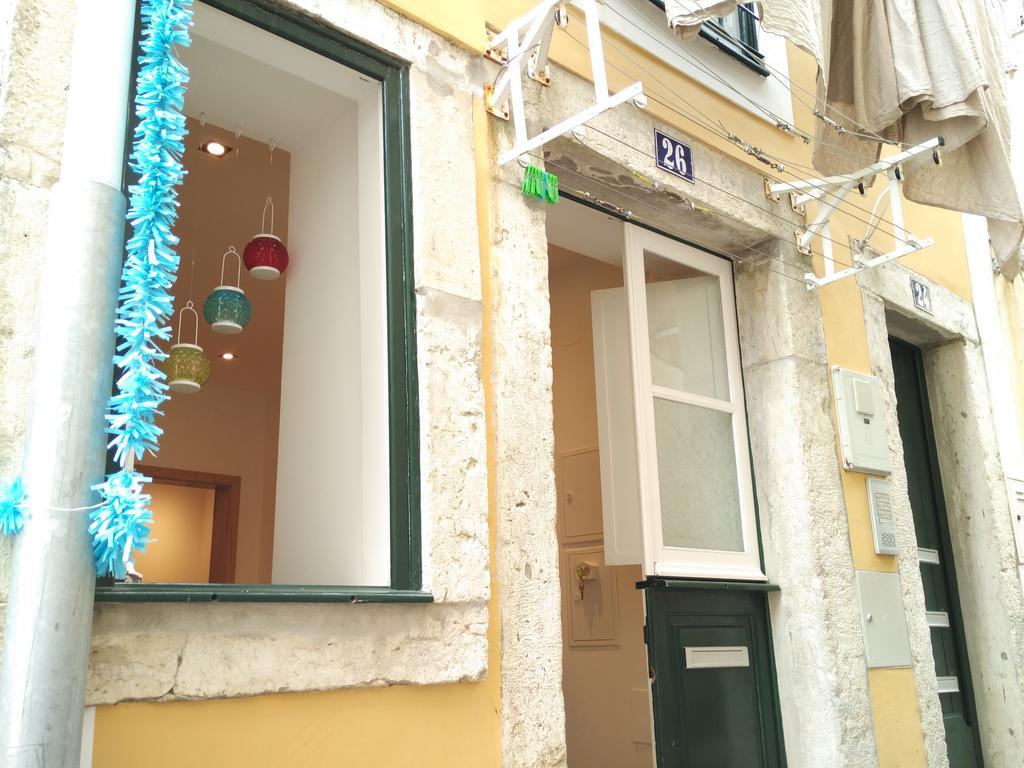 Janelas Ao Sol Lisbon